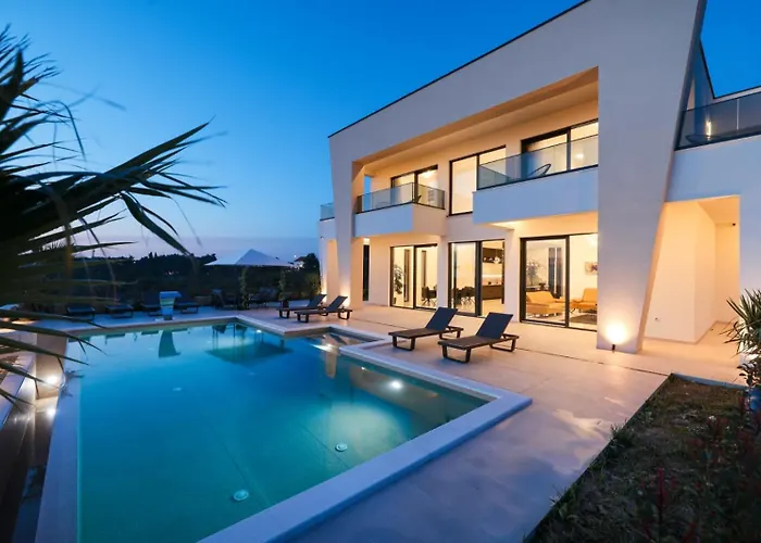 וילה Luxury Odeona With Panoramic Seaview זאדאר