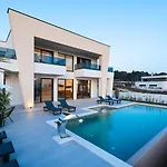 Luxury Odeona With Panoramic Seaview * Zara
